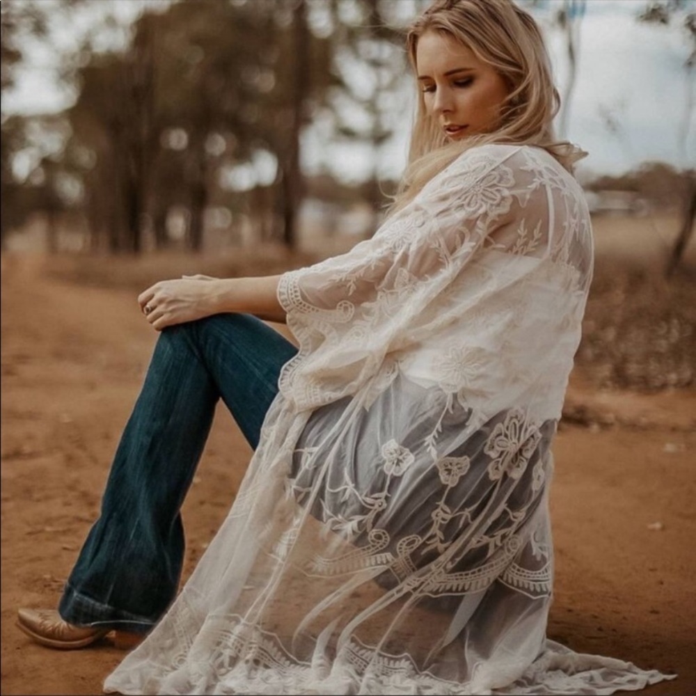 White Caldero Western Lace Kimono Duster